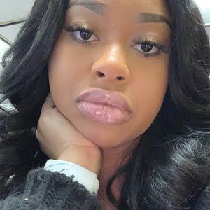 Meet your Posher, Zoe